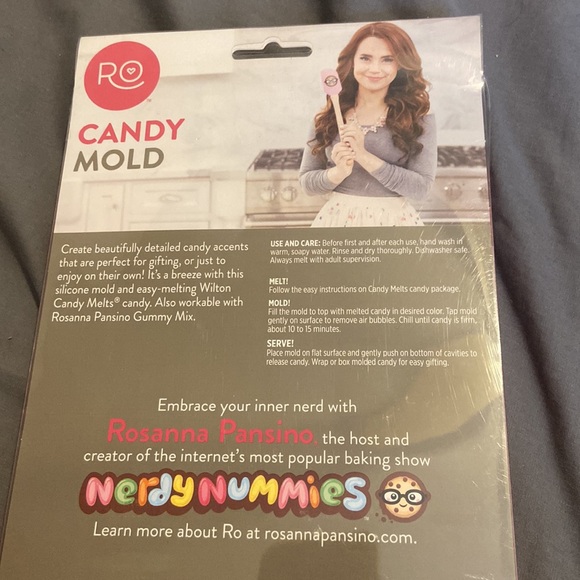 2 Wilton Pixelated Hearts Candy Mold Silicone 12 Heart Molds by Rosanna Pansino - Picture 3 of 3